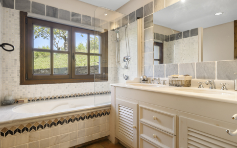 Ground floor bathroom